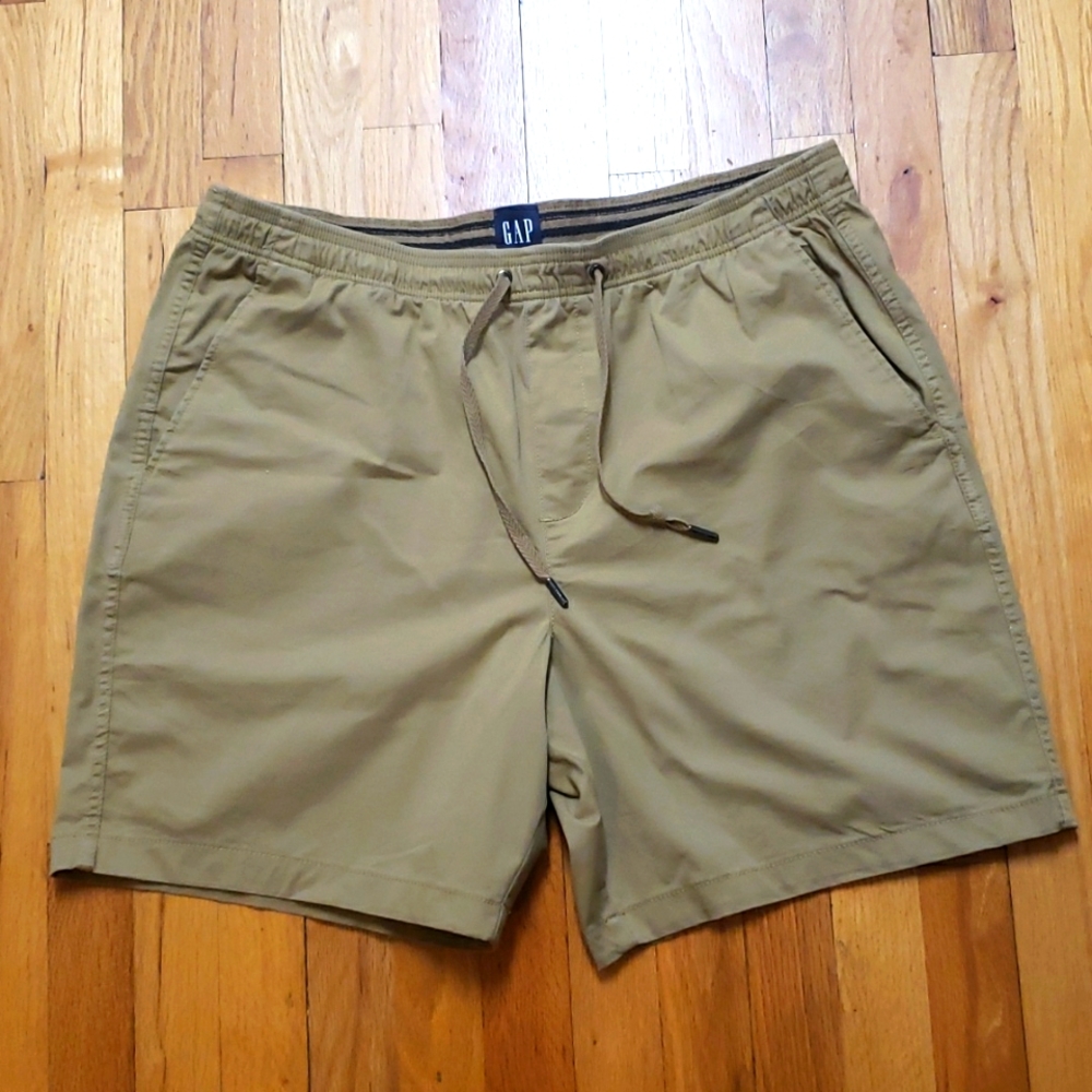 Gap Drawstring Khaki Men's Pull-on Shorts size XL EUC!